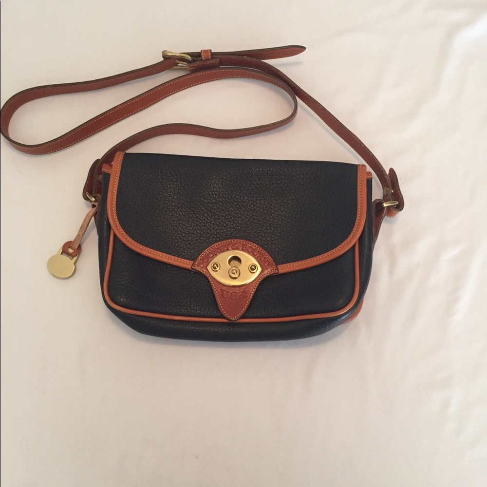 Vintage Dooney and Bourke weather crossbody bag - Picture 1 of 8